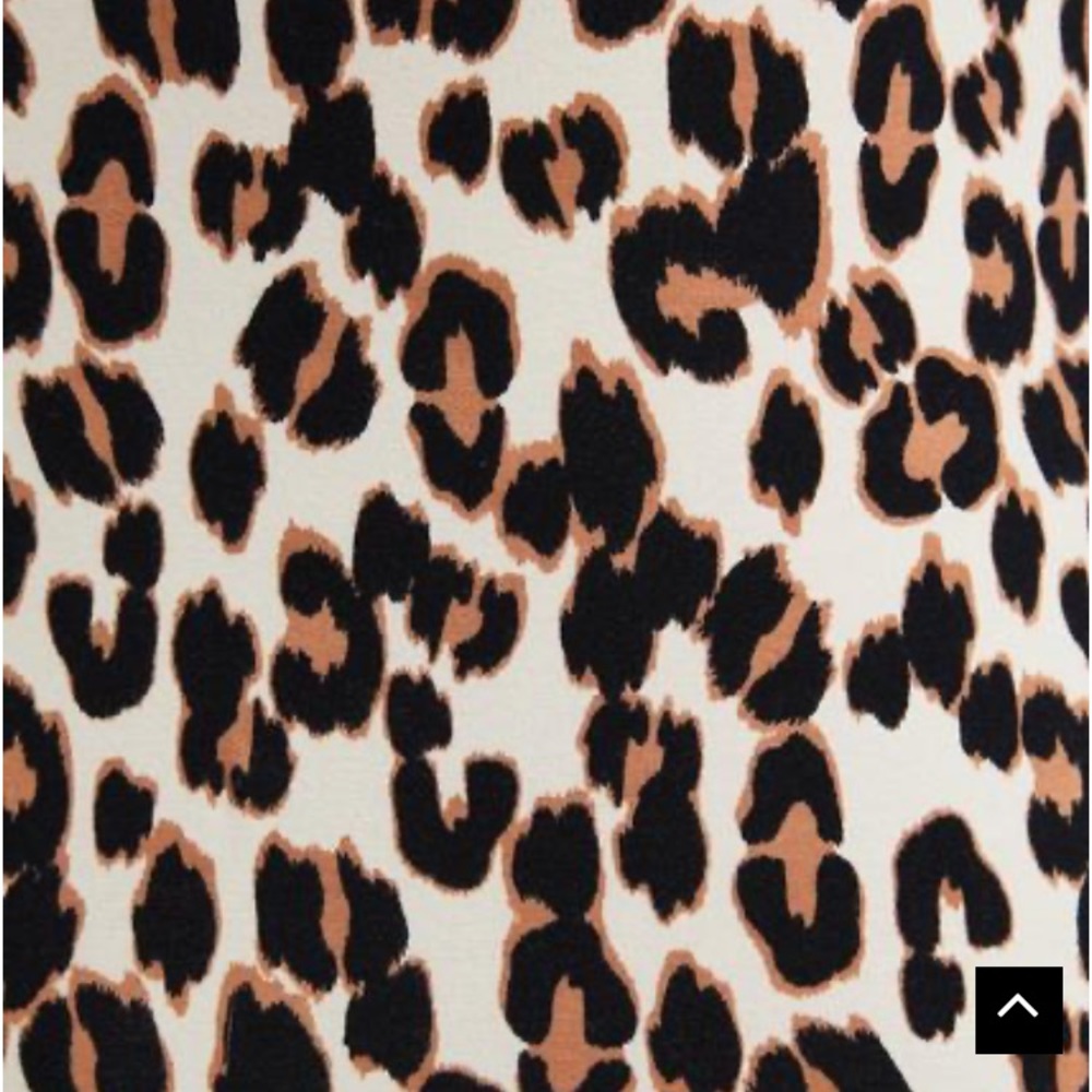 π€ Torrid Foxy V-Neck Halter Leopard Print Top π€ - Picture 6 of 7